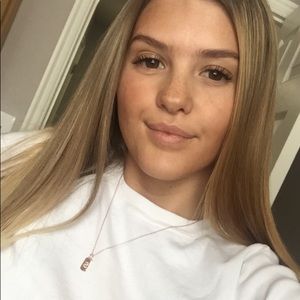 Meet your Posher, Elsa